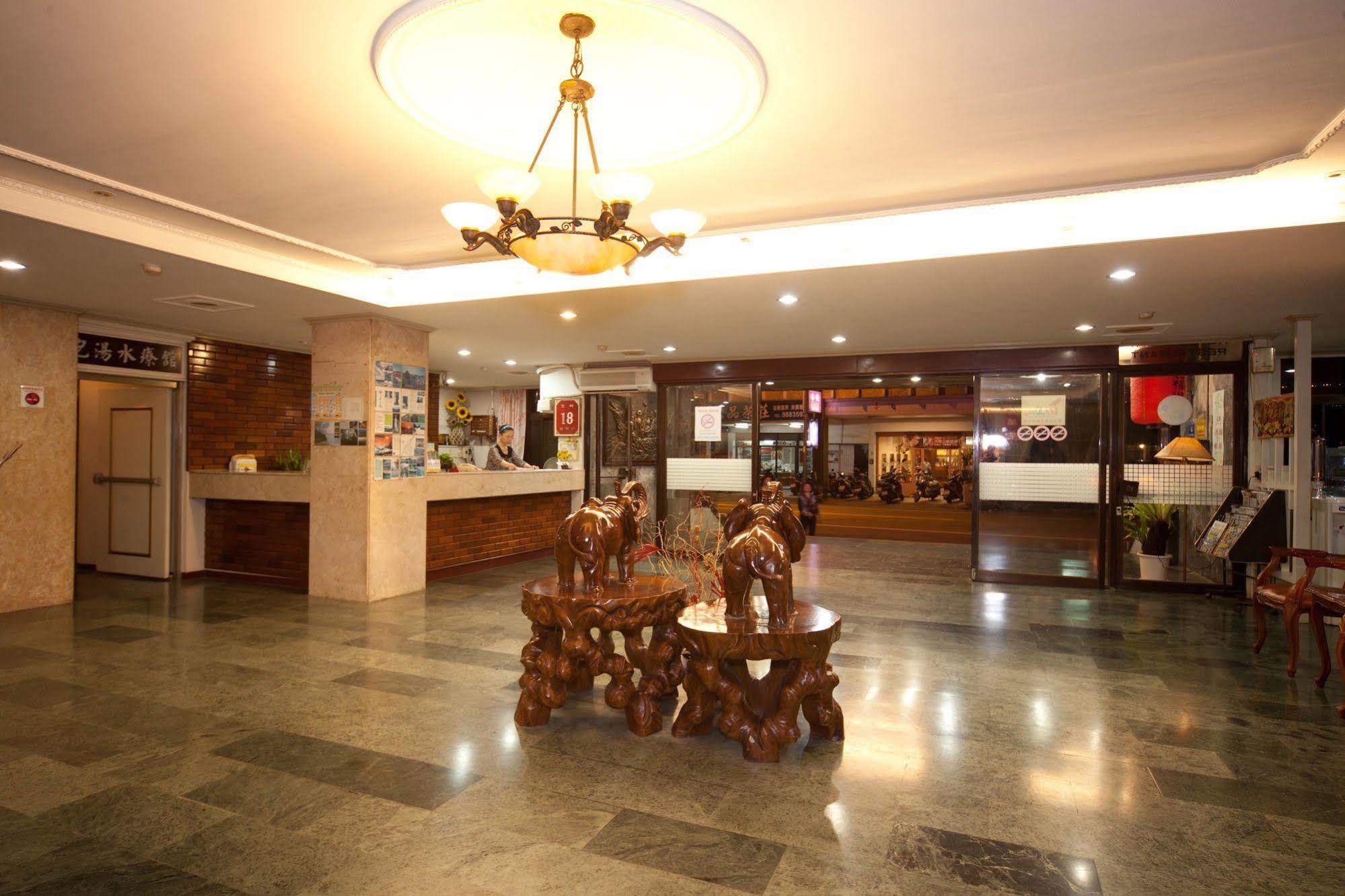 Champagne Hotel Jiaoxi Exterior photo